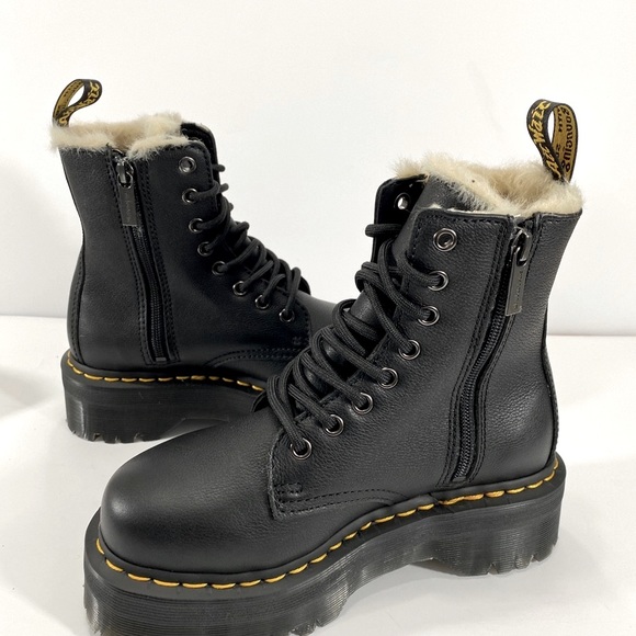 NEW DR MARTENS FUR-LINED JADON 8 EYE BOOTS - Picture 7 of 12